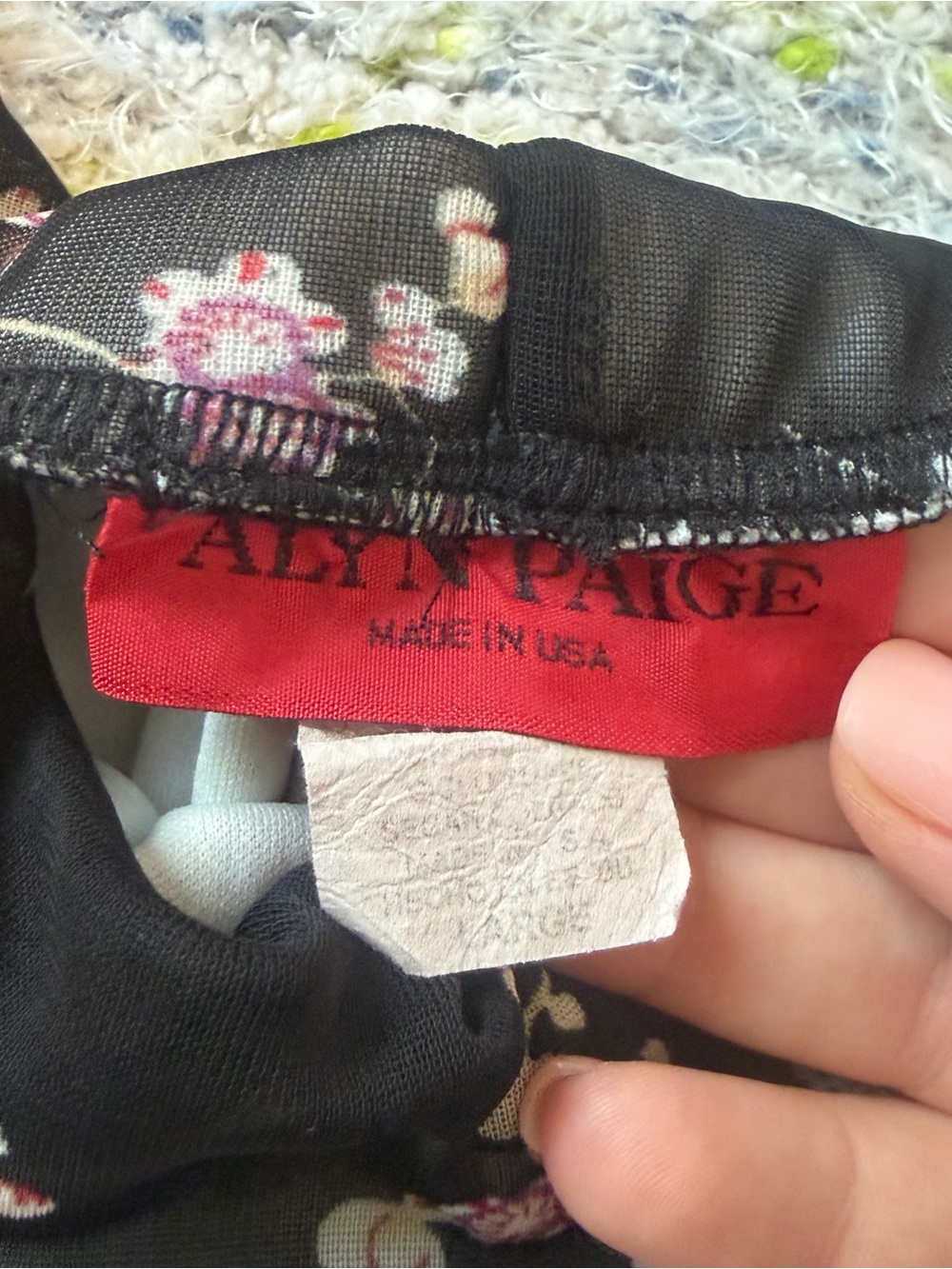 Alyn Paige Vintage Y2K Fairy Mini Dress. Large. Black and Red Floral. - Picture 6 of 7